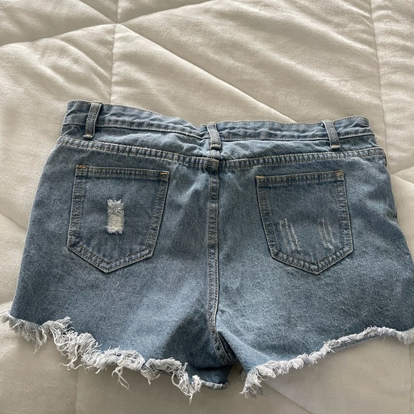 Jean Shorts - Picture 3 of 3